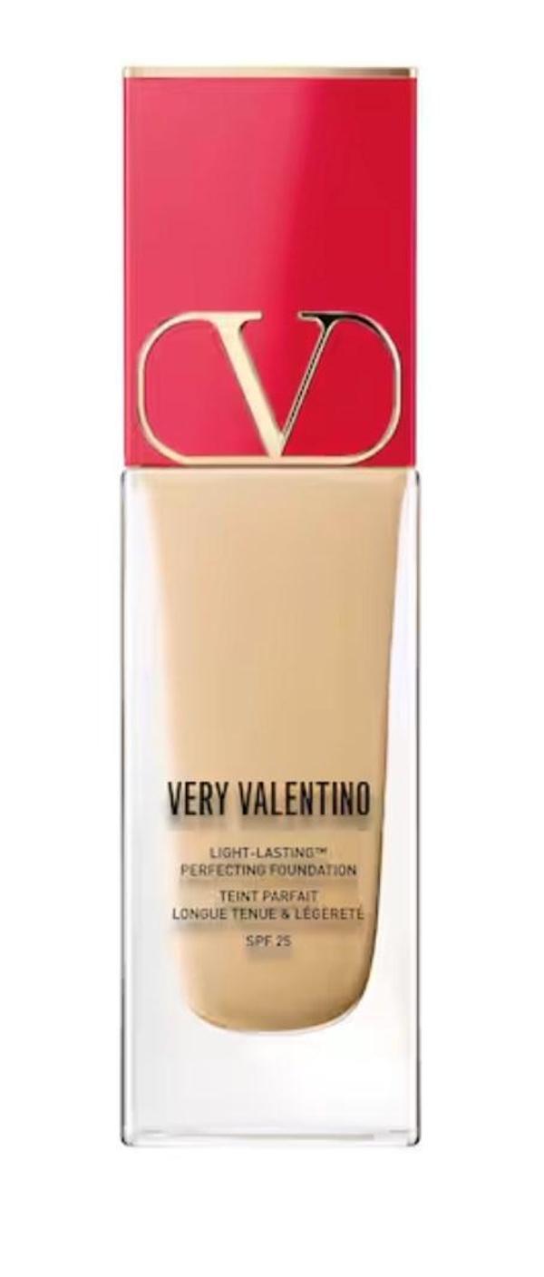 Valentino Very Light Amber 2 - Çok hafif fondöten, 24 saat kalıcı, SPF 25 - Image 1