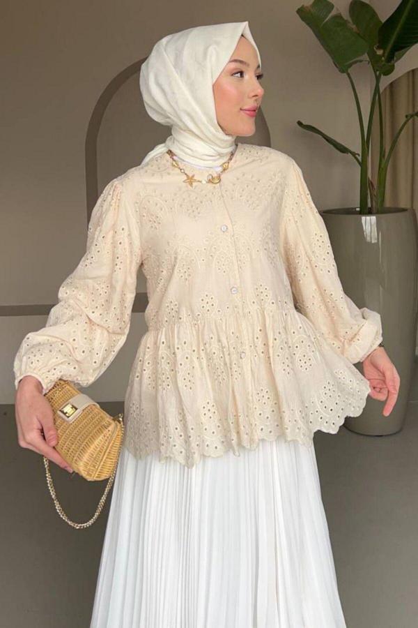 Denivy Dantel İşlemeli Pamuk Bluz - Volanlı Ve Düğmeli Tesettür Üst Dnv-000044 - Image 1