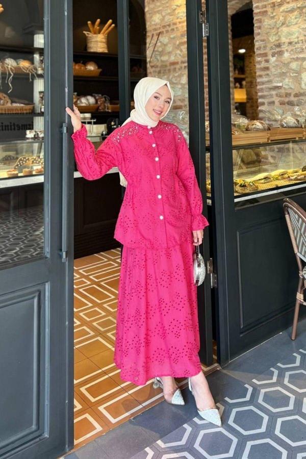 Denivy İşlemeli Beyaz Tesettür İkili Takım - Fit Kesim Gömlek Ve A Form Etek Dnv-000045 - Image 1