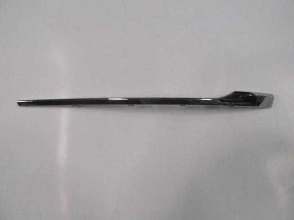 Volkswagen Passat 2015  Tampon Çıtası Ön Sol  Krom (Oem No:3G08532532Zz) - Image 1