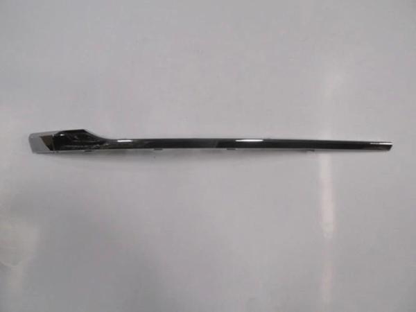 Volkswagen Passat 2015  Tampon Çıtası Ön Sağ   Krom (Oem No:3G08532542Zz) - Image 1