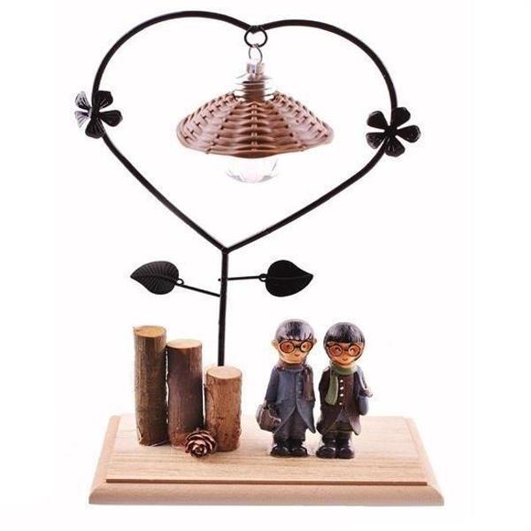 Pilli Işıklı Romantik Çift Tema Büyük Boy Dekoratif Ahşap Biblo - Image 1