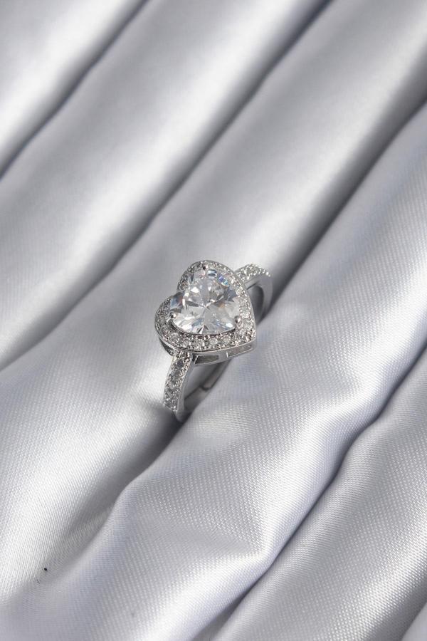 Celira Pirinç Gümüş Renk Zirkon Taş Kalp Charm Model Kadın Yüzük NS4330 - Image 1