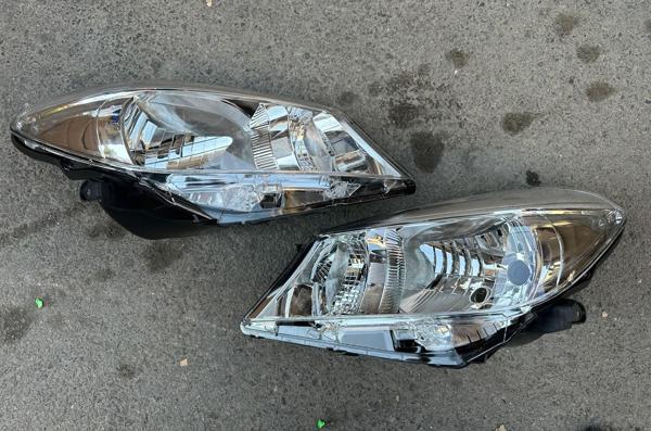 Toyota Yaris Sağ Sol Far Lambası 2012-2014 - Image 1