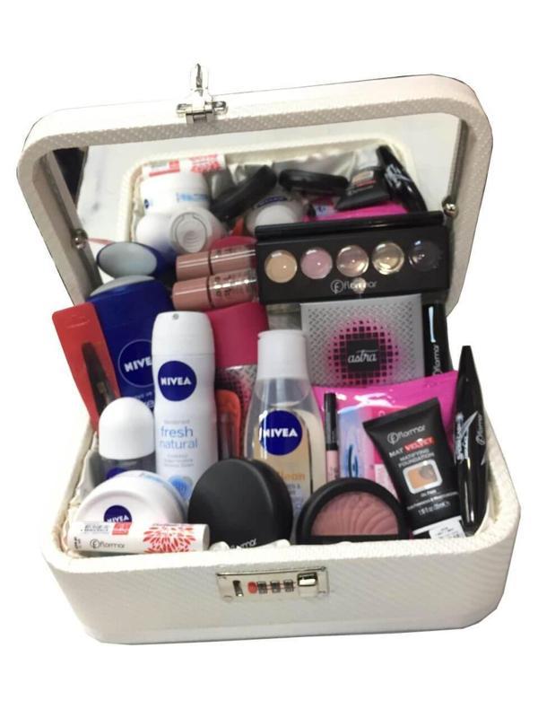 Flormar Nivea 21 Parça Şifreli Kutu Makyaj Set - Image 1