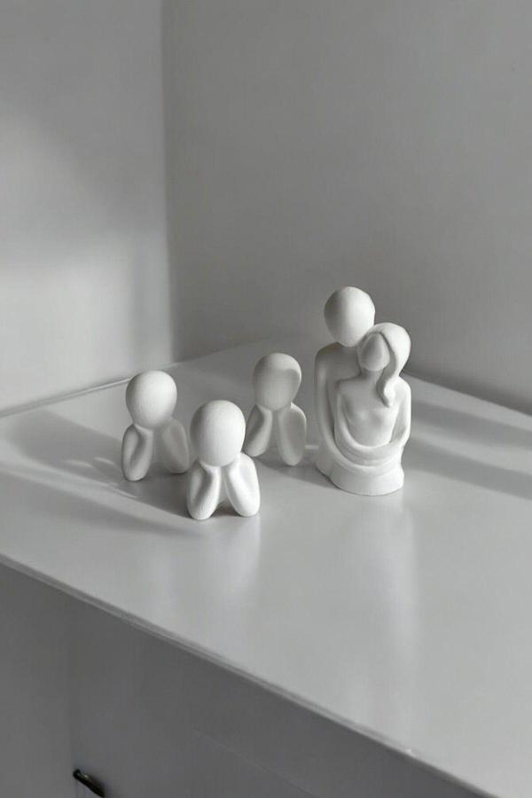 Sarılan Aile Dekoratif Obje Biblo (11 cm-6 cm) - Image 1