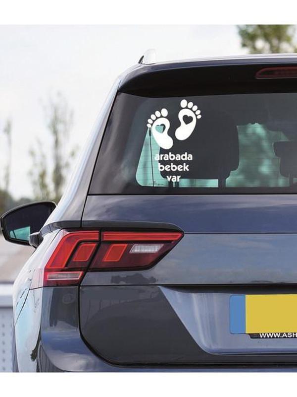 Arabada Bebek Var Kalp Oto Araba Sticker 23CM Beyaz Renk - Image 1