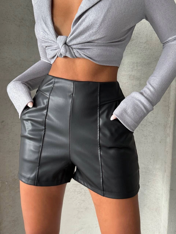 Parçalı cepli deri şort siyah w26312 - Image 1