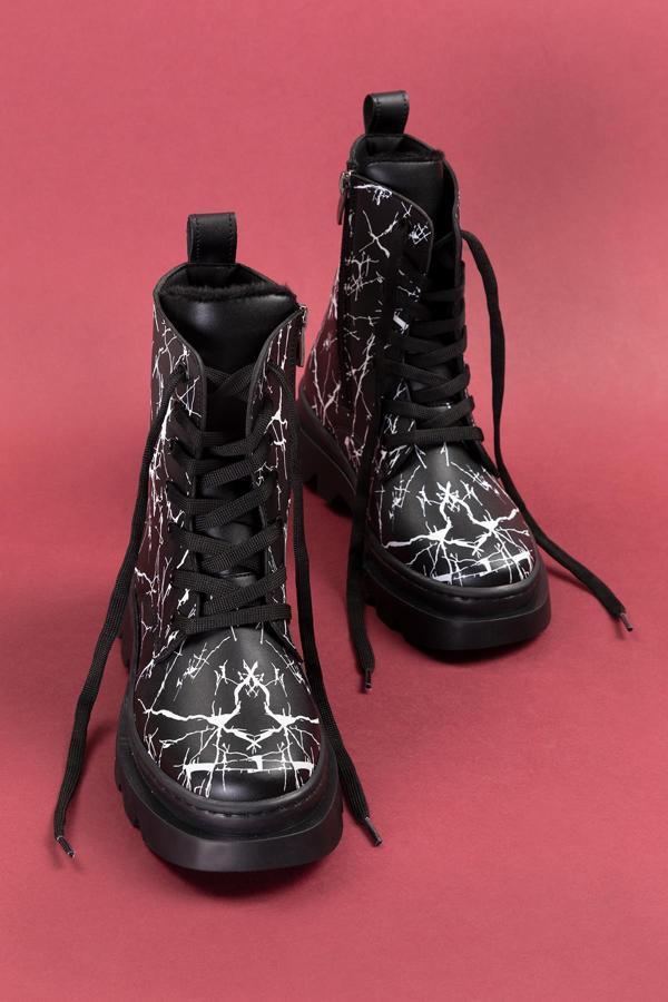 Siyah Renkli Fermuarlı Bağcıklı Lüks Kız Çocuk Botu - Image 1