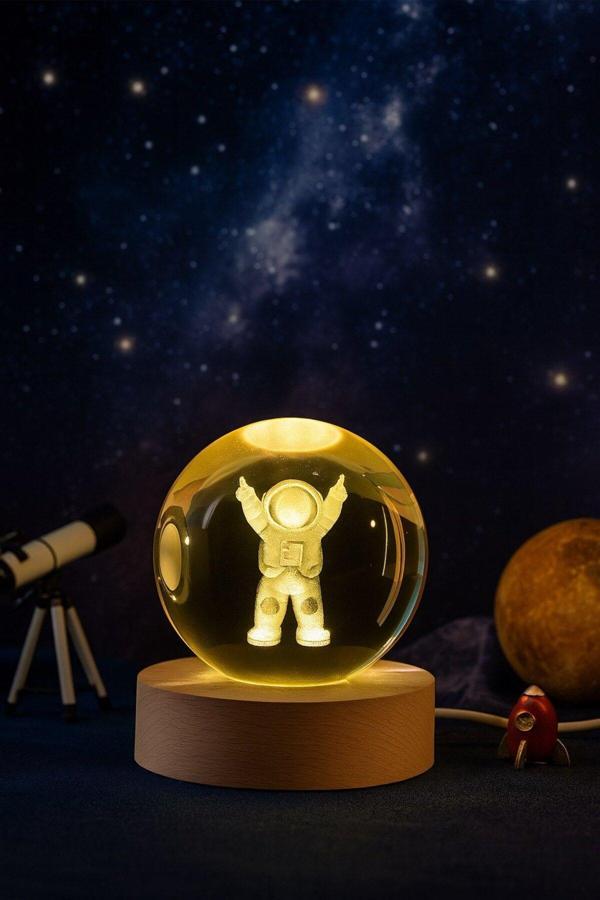 Ledli USB'li Ahşap Standlı Astronot Küre Temalı Kristal Küre Gün Işığı 3D Oda Masa ve Gece Lambası - Image 1