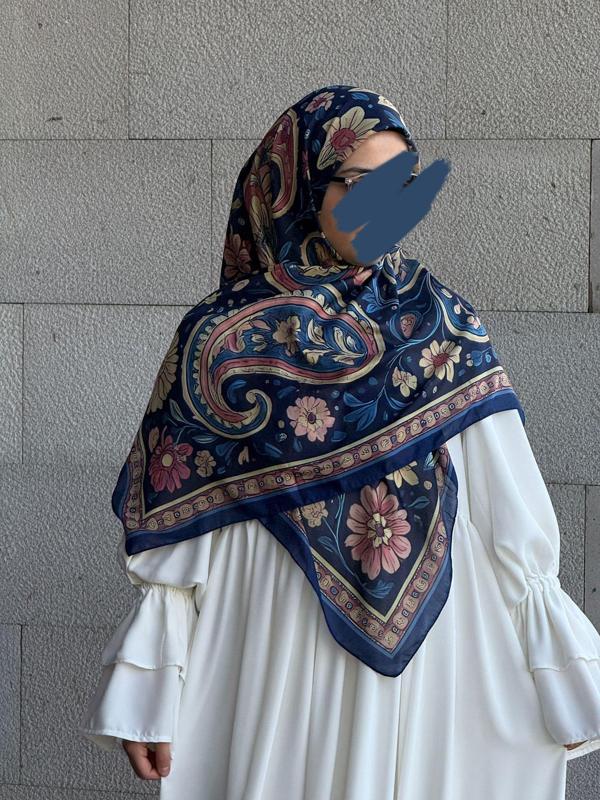 Pamuklu Flora Desen Eşarp-Lacivert - Image 1
