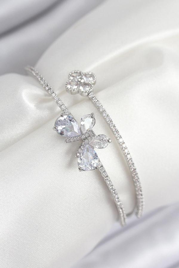 Pirinç Zirkon Taşlı Kelebek Ve Yonca Model Gümüş Renk Kadın Bileklik - EBJ250902W37710 - Image 1