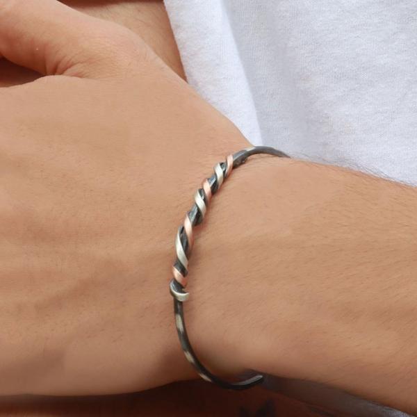 Rose Gold Çizgili Dolamalı Otantik Gümüş Kelepçe - Image 1