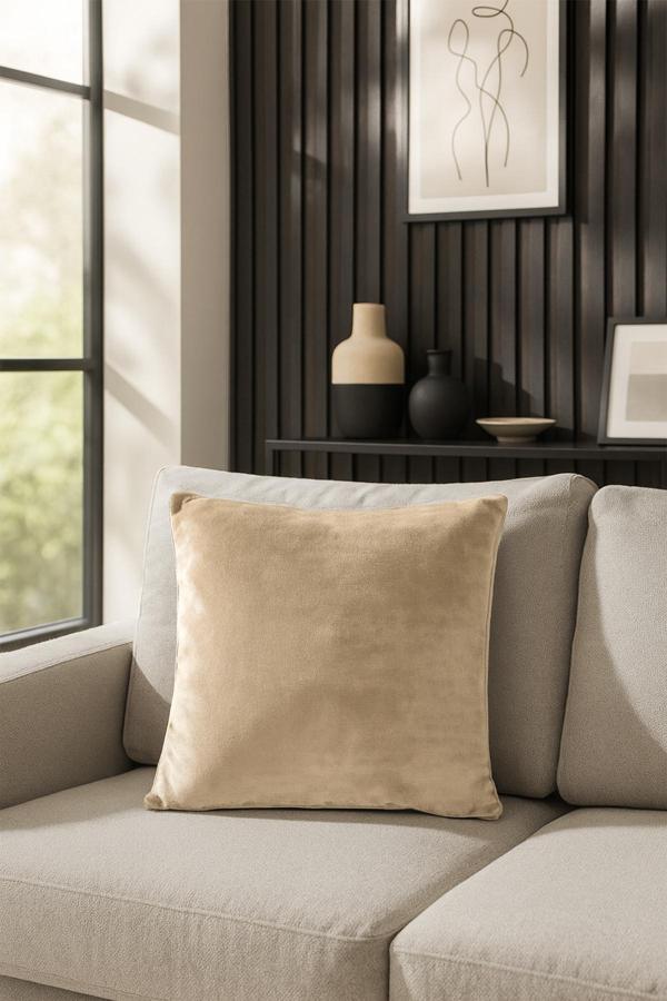 Düz Kadife Kırlent Kılıfı Gold 50x50 - Image 1