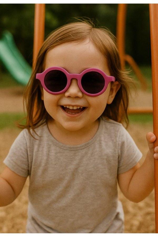 Sevimli Çocuk Güneş Gözlüğü Fuşya Yuvarlak Çerçeve UV 400 Korumalı CE Belgeli Kids Çocuk Güneş Gözlk - Image 1