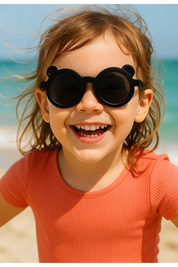 Sevimli Çocuk Güneş Gözlüğü Siyah Ayıcık Çerçeve UV 400 Korumalı CE Belgeli Kids Çocuk Güneş Gözlüğü - Image 1