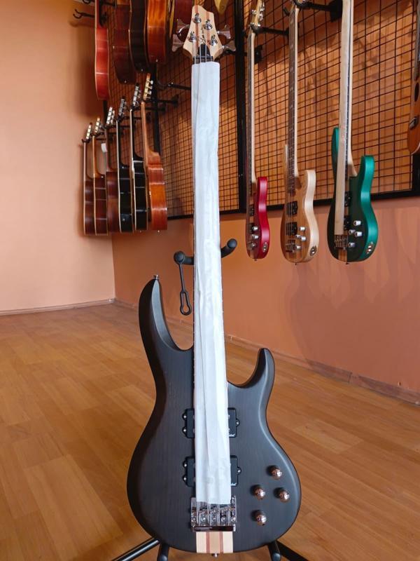 LEA 4 Telli Bass Gitar - Image 1
