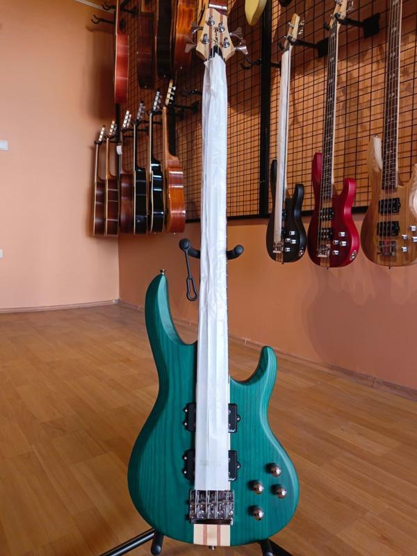 LEA 4 Telli Bass Gitar - Image 1