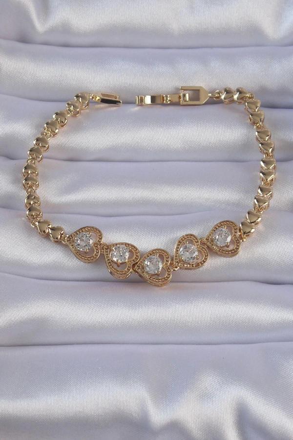 Pirinç Gold Renk İçi Zirkon Taşlı Kalp Figürlü Bileklik - Image 1