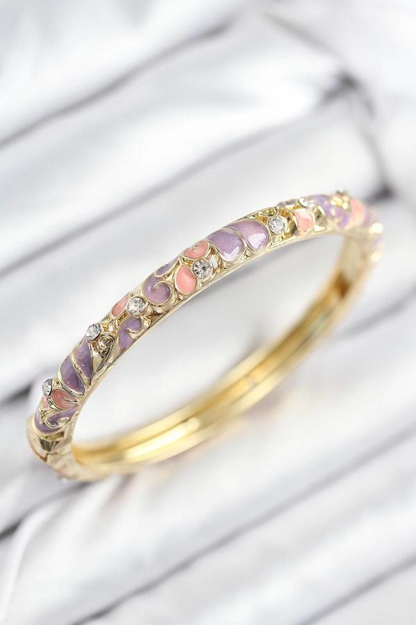 Mineli Pirinç Zirkon Taşlı Pembe Mor Çiçek Motifli Gold Kadın Kelepçe - Image 1