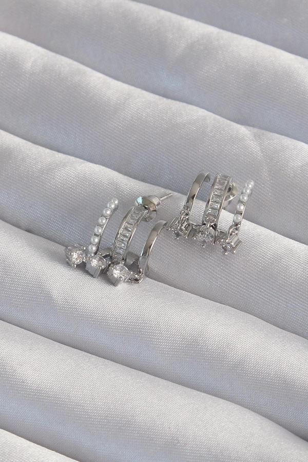 Pirinç Gümüş Renk İncili Çoklu Zirkon Taşlı Yarım Halka Küpe - Image 1