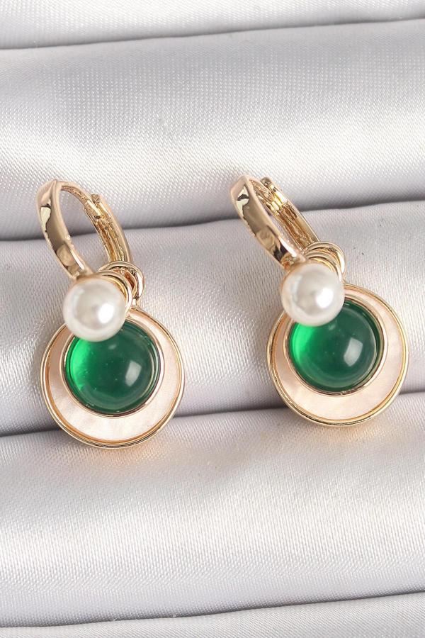 Pirinç Gold Renk Beyaz Yeşil Sallantı Mineli Kadın Küpe - Image 1