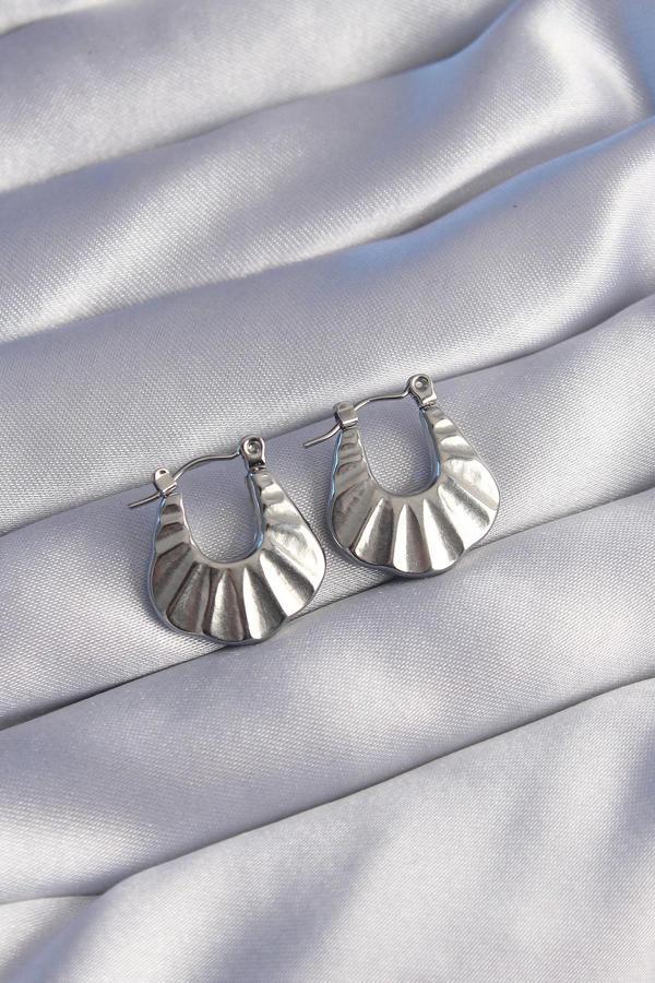 316L Çelik Gümüş Renk Kabartmalı Görünüm Küpe - Image 1