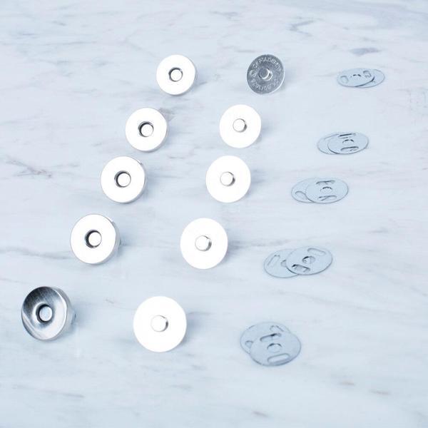 Loren Manyetik Gümüş Metal 5 li Çıt Çıt Set - Image 1