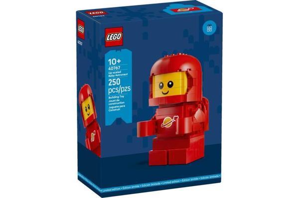LEGO Iconic 40767 Up-Scaled Baby Astronaut - Image 1
