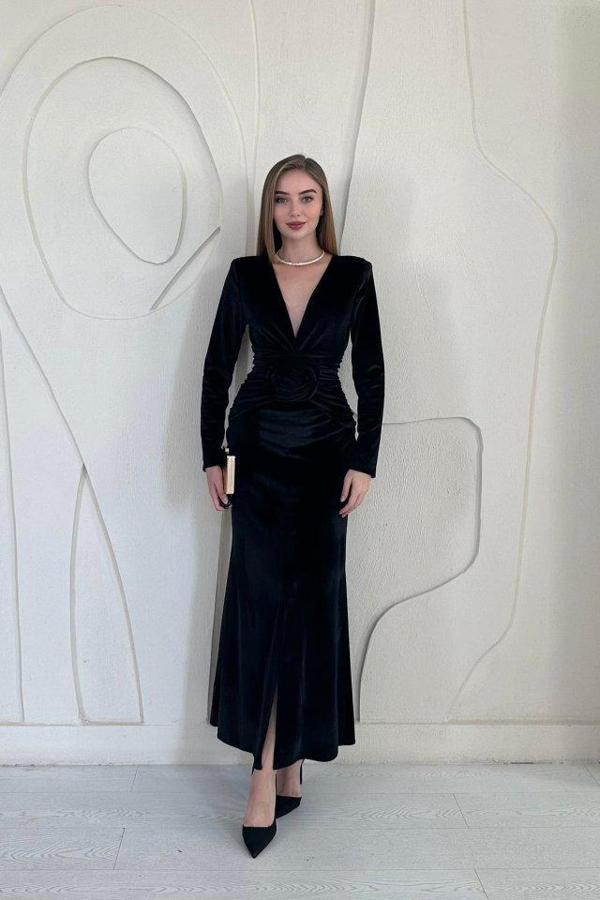 Siyah Önü Yırtmaçlı Güllü Elbise - Image 1