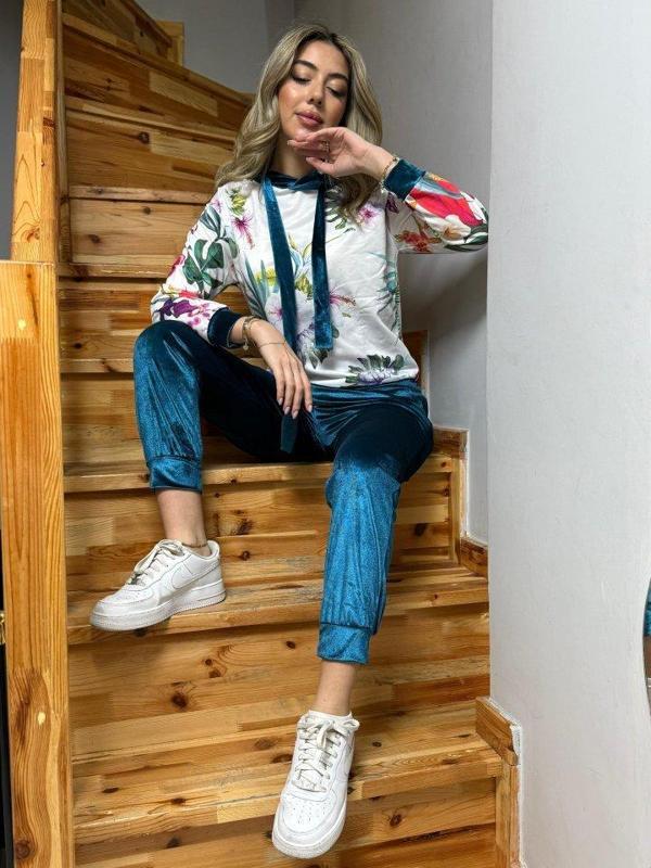 Kadın Kadife Kumaş Uzun Kollu Kapüşon Detay çiçek Baskılı Sweat Ve Pantolon Ikili Takım - Image 1