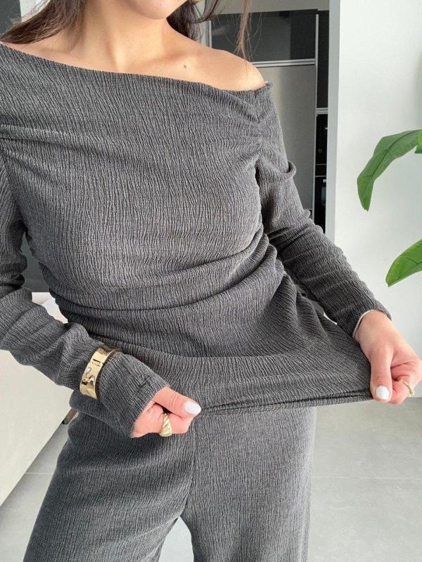 Kadın Kayık Yaka Yanı Büzgülü Omuz Dekolteli Bluz Vesalaş Ispanyol Paça Pantolon Ikili Takım - Image 1