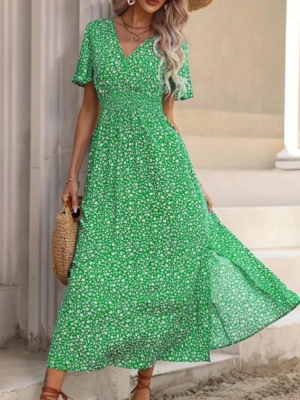 Kadın Kısa Kollu Kruvaze Yaka Beli Lastikli Yanlardan Yırtmaçlı Uzun çiçekli Elbise - Image 1