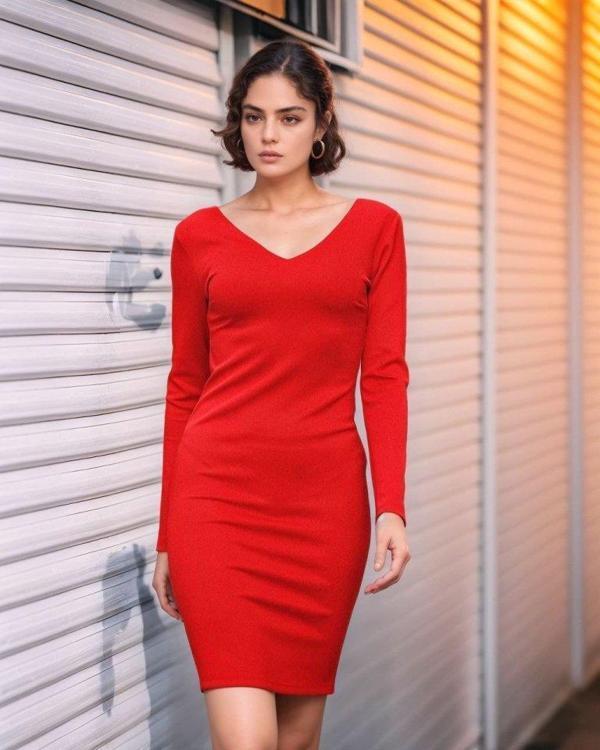 Kadın Uzun Kollu V Yaka Sırt Dekolteli Scuba Dalgıç Kumaş Mini Elbise - Image 1