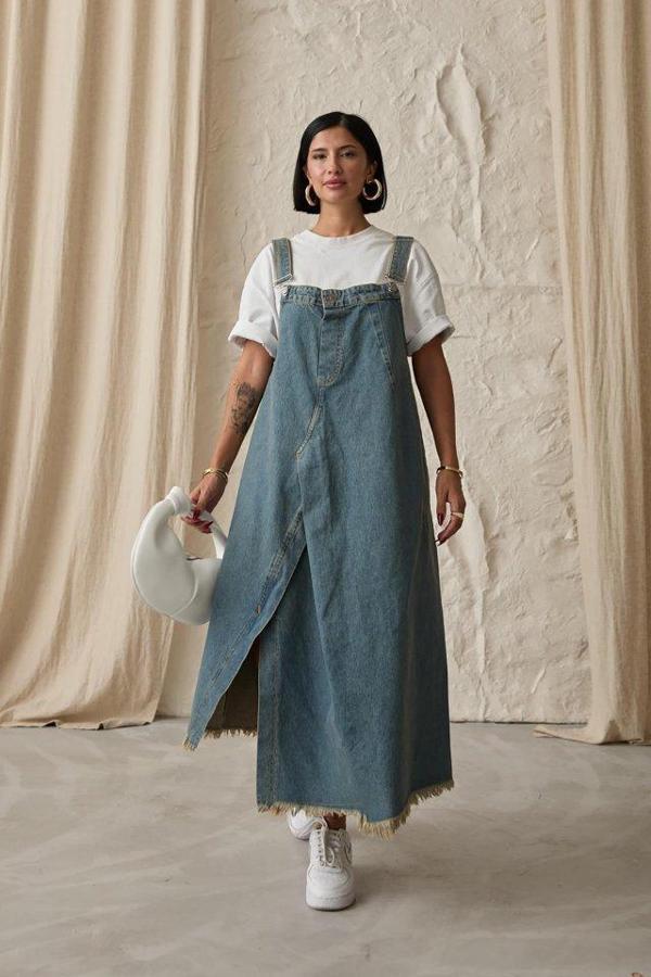 Mavi Askılı Düğmeli Kot Elbise - Image 1