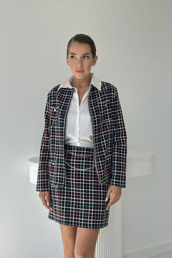 Siyah Önü Açık Ceket Ve Eteği Zincirli Takım - Image 1