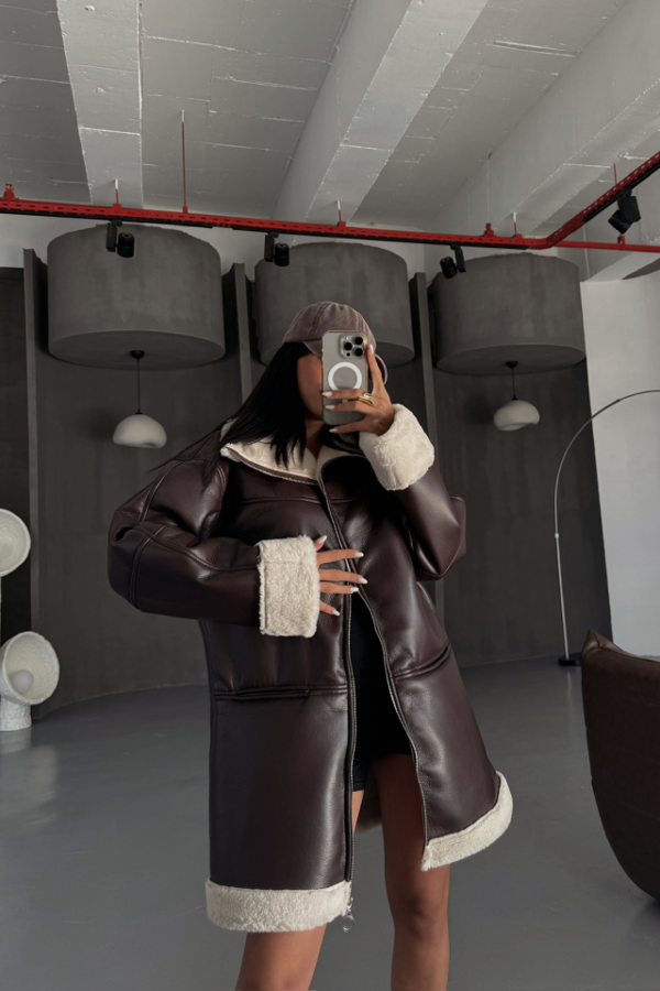 DERİ MONT KOL VE YAKA PELUŞ KAPAKSIZ CEP DETAYLI - Kahverengi - Image 1