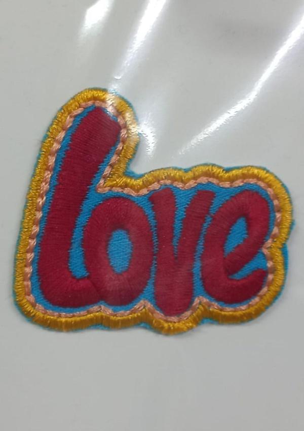 Aplike Ütü İle Yapışan Love Arma 4x2 cm - Image 1