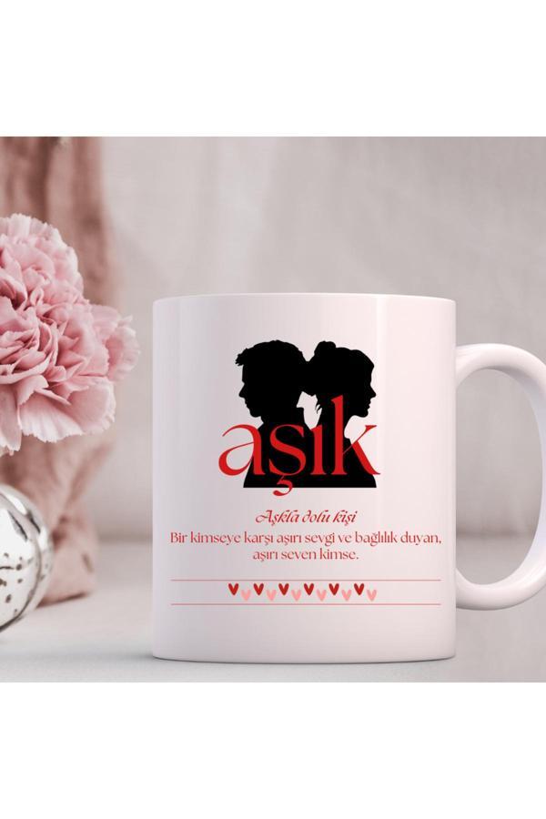 Kubdekor Aşık Tanımı Aşkla Dolu Kişi Yazılı Baskılı Kupa Sevgiliye Hediye Kupa - Image 1