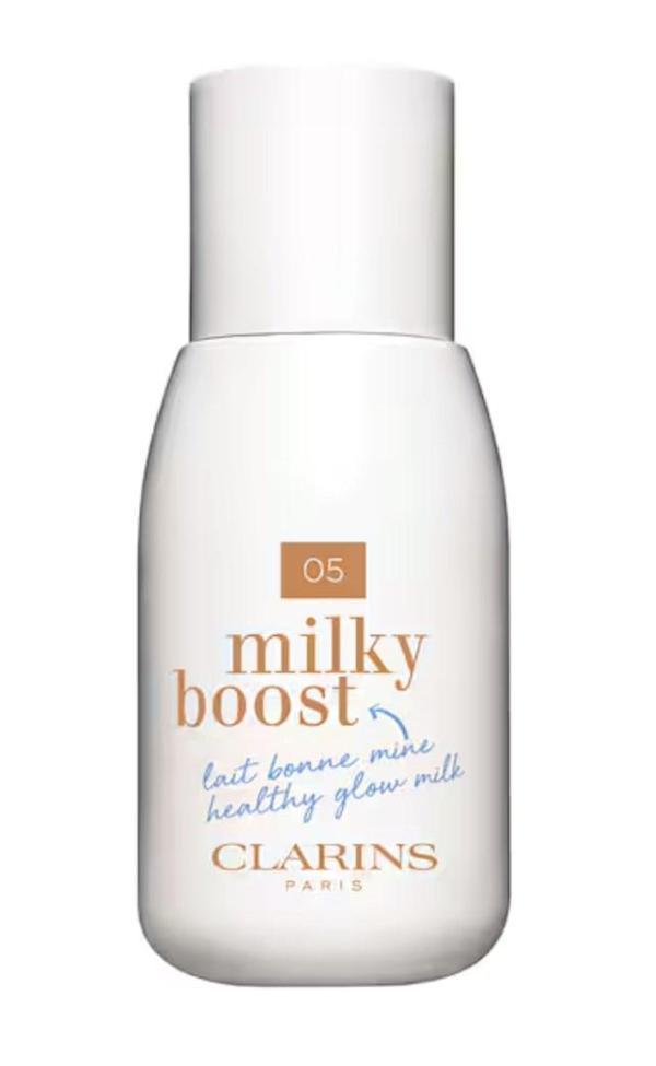 Clarins Milky Boost - Renkli Nemlendirici 05 Milky Sandalwood - Image 1