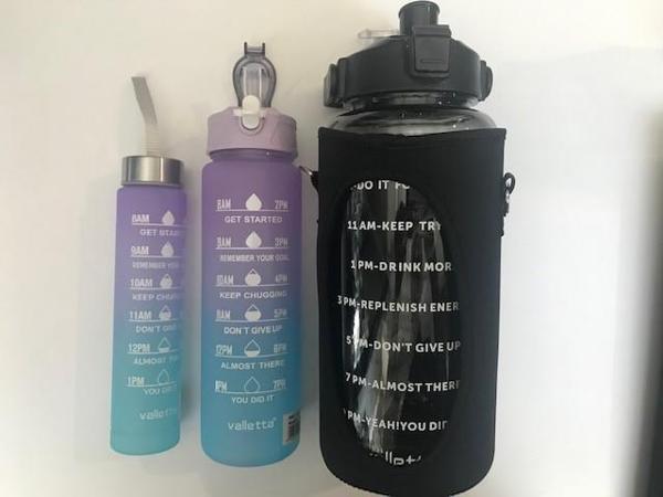 Valletta VLT1220  Eldorado Figo 3lü Set  Motivasyonel Su Matarası Siyah Çantalı(2000ml-750ml-300ml) - Image 1