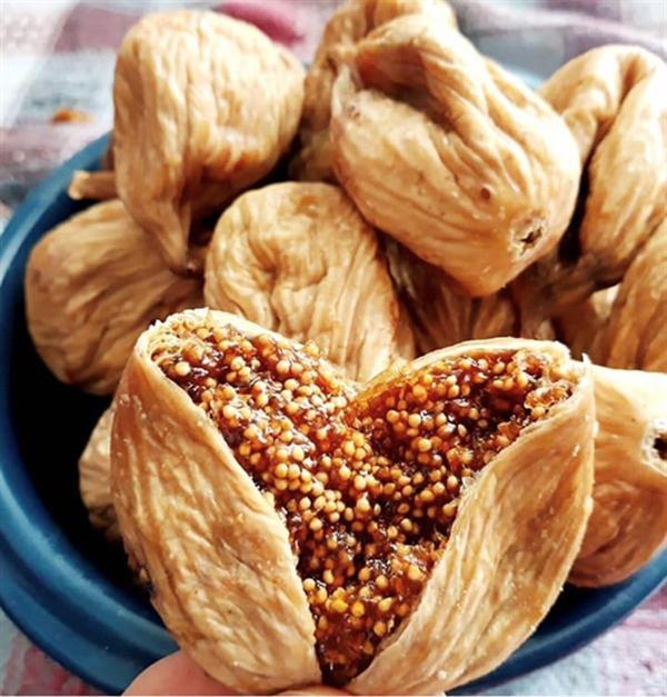 Dağ İnciri Doğal Aydın Germencik Yeni Mahsül İri Süzme Ballı  1.15 Kg - Image 1