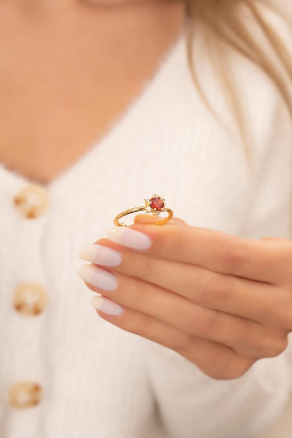 Eva Jewelry Çiçek Motifli Kırmızı Tek Taş Ayarlanabilir Kadın 14 K Gold Kaplama Yüzük - Image 1