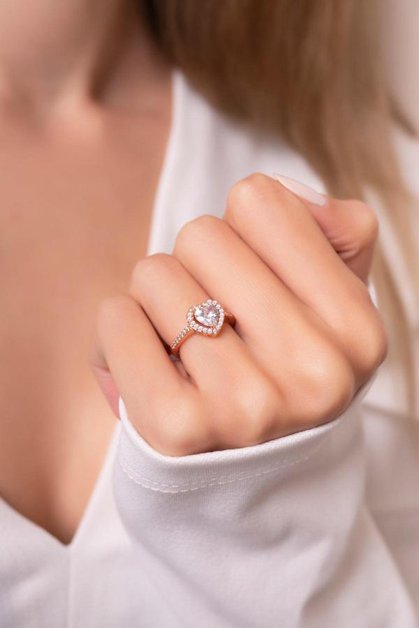 Eva Jewelry Kalp Tektaş Model Beyaz Taşlı 14 K Rose Gold Kaplama Kadın Yüzük - Image 1