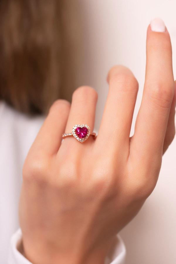 Eva Jewelry Kalp Tektaş Model Kırmızı Taşlı 14 K Rose Altın Kaplama Kadın Yüzük - Image 1