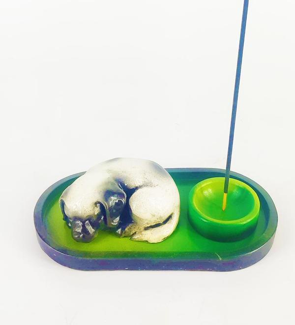Uyuyan Köpek Çubuk Tütsülük ve Tealight (Beyaz) - Image 1