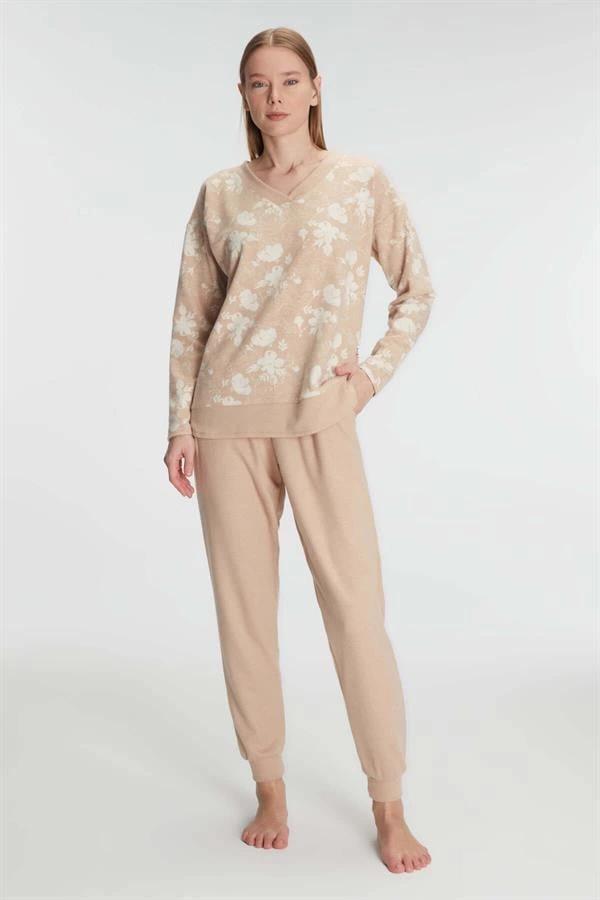Anıl Jakarlı Uzun Kol V Yaka Pijama Takımı - Image 1