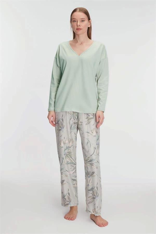 Aria's Closet Uzun Kol V Yaka Pijama Takımı - Image 1