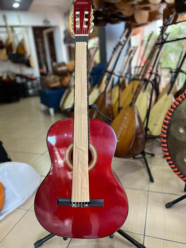 Gonzales 4/4 Tam Boy Klasik Gitar Kırmızı (kılıf ve pena hediye) - Image 1