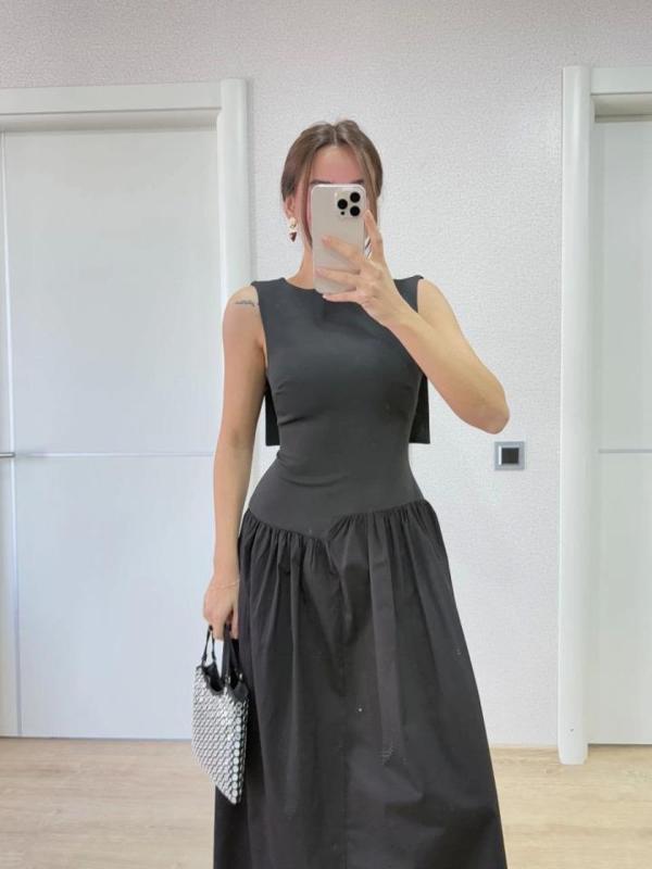 Arkası Kanatlı Uzun Elbise- Siyah - Image 1